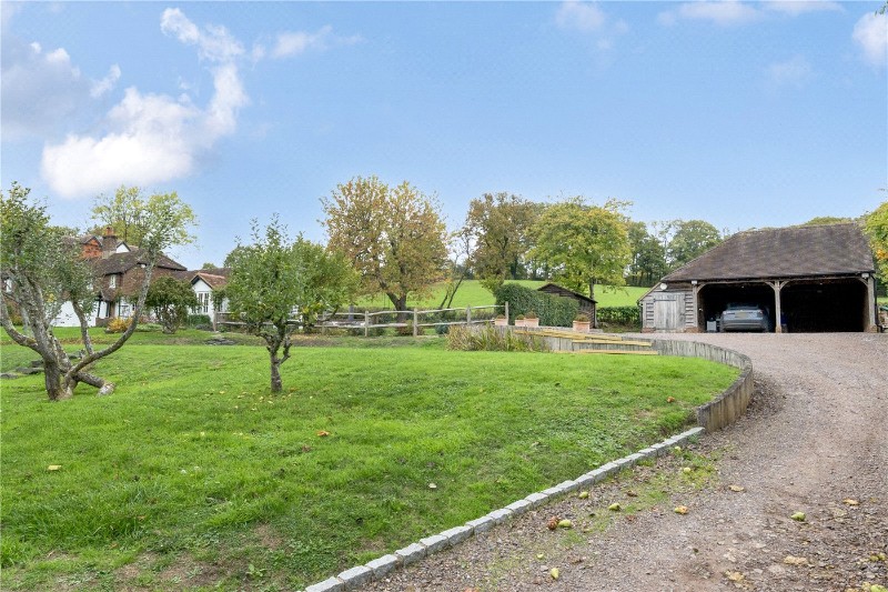 Bealeswood Lane, Dockenfield, Farnham, Surrey, GU10