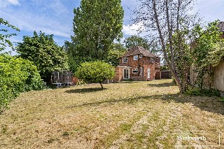 Cedar Close, Bagshot, Surrey, GU19