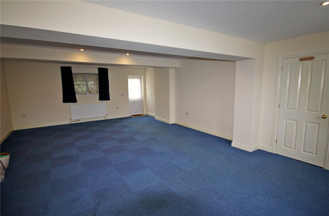 5 bedroom property for sale in Mill Drove, Bourne, Lincolnshire, PE10