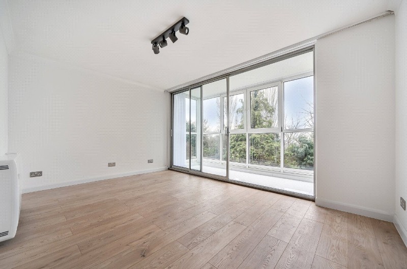 Averil Grove, London, SW16