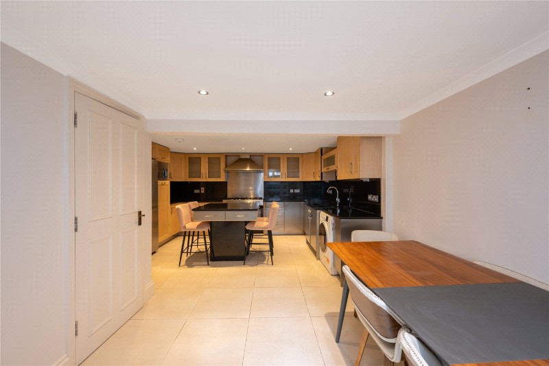 Ordnance Mews, London, NW8