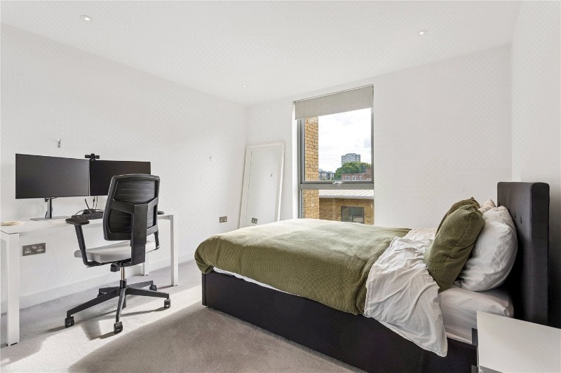 Canalside Square, London, N1