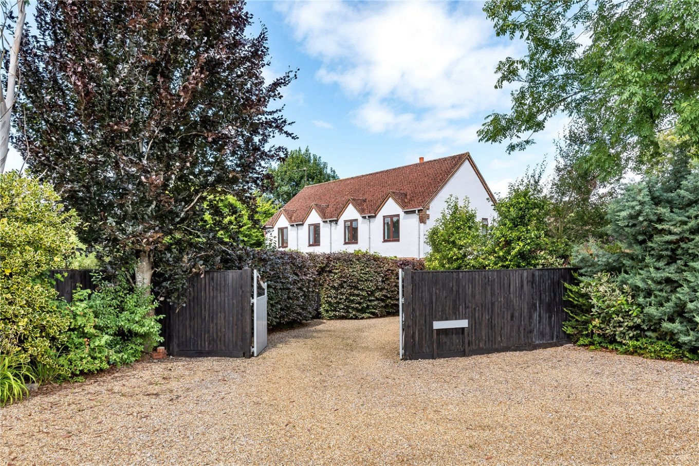 5 bedroom property for sale in Redlands Lane, Crondall, Farnham, GU10