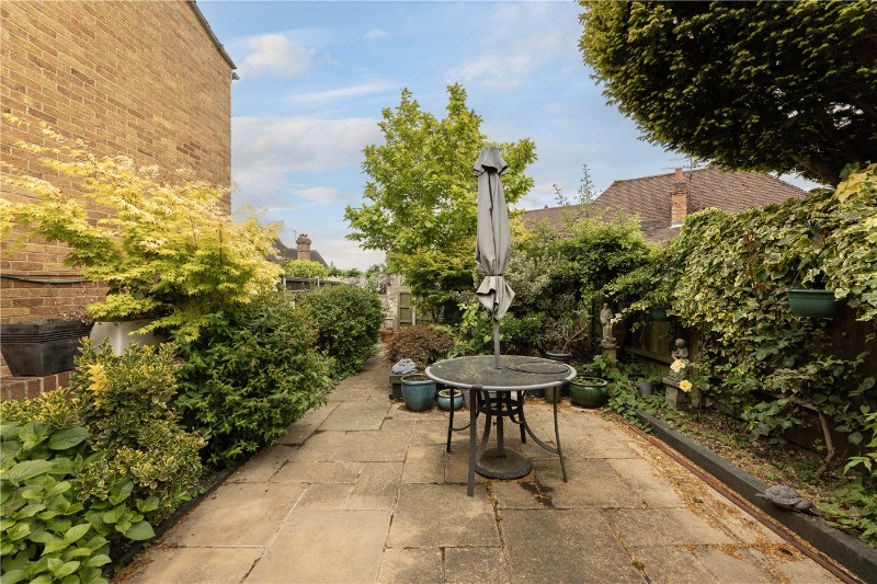 Peterstow Close, London, SW19