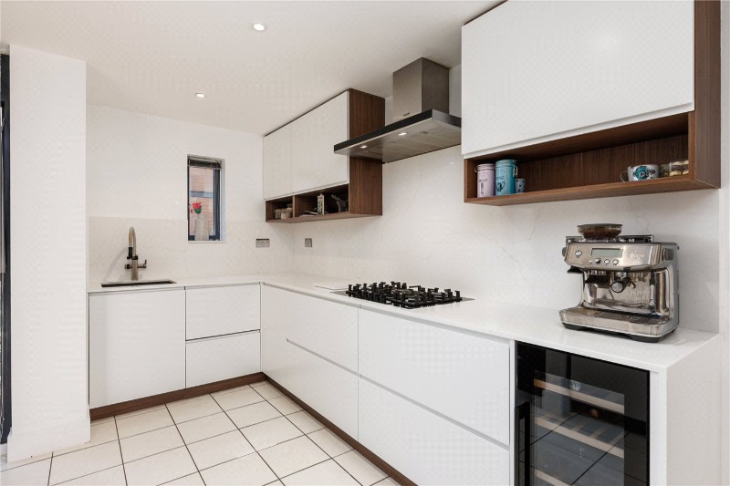 Scott Avenue, London, SW15