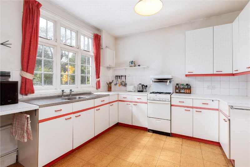 Crestway, Putney, London, SW15