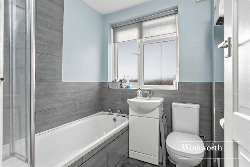 Great North Road, Barnet, EN5