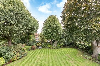 Howards Lane, London, SW15