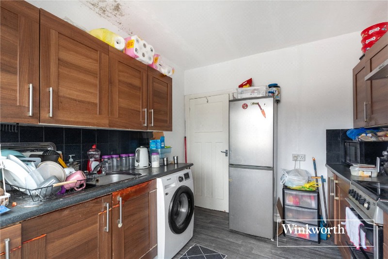 High Road, Finchley, London, N12