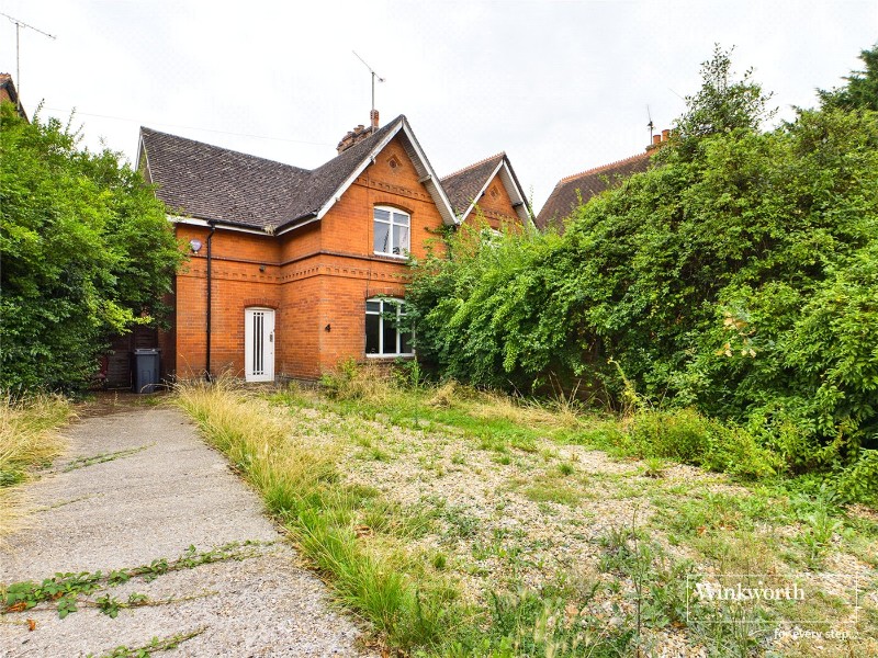 Water Road and Dee Road, Reading, Berkshire, RG30