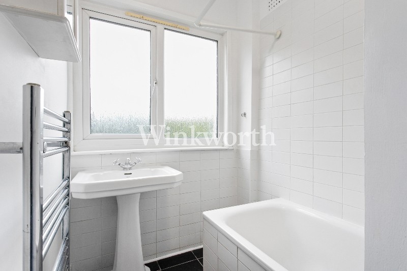 Doveridge Gardens, London, N13