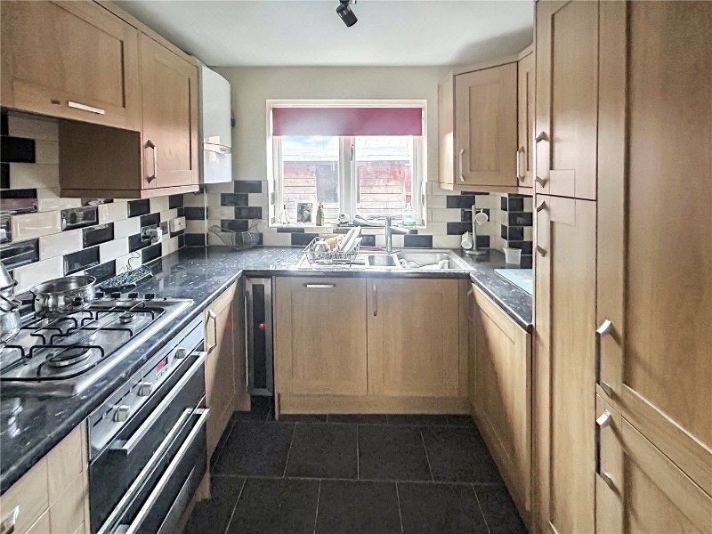 Simmons Court, Wellesbourne, Warwick, Warwickshire, CV35