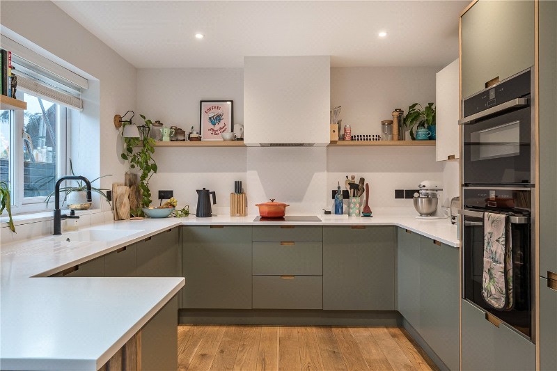 Roman Way, Farnham, Surrey, GU9