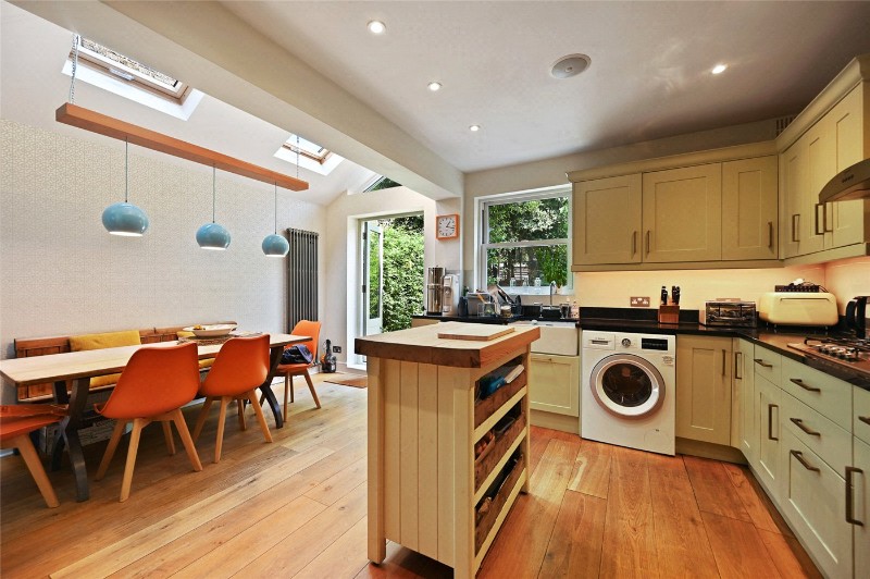 Godolphin Road, London, W12