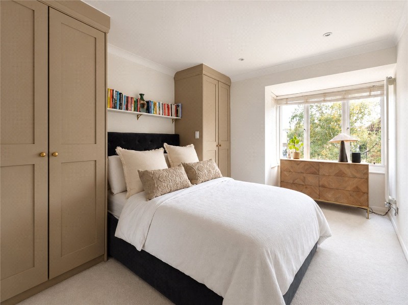 Linwood Close, London, SE5