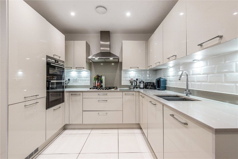 Wakelin Gardens, Winchester, Hampshire, SO22