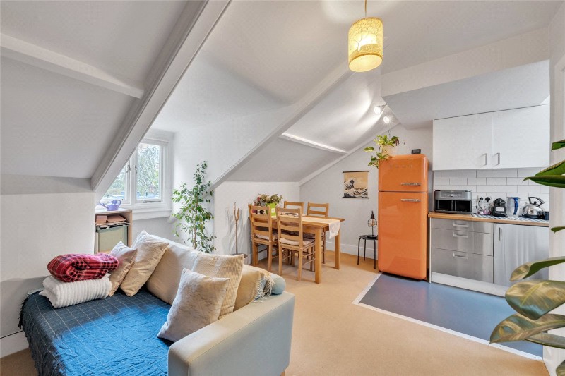 Randolph Avenue, London, W9