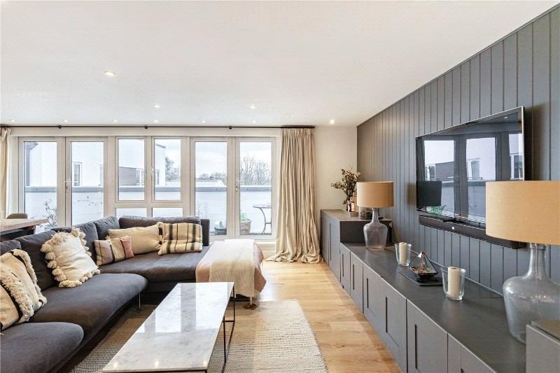 Stane Grove, London, SW9