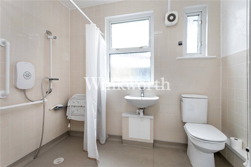 Boundary Road, London, N22