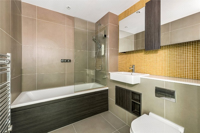 Newnton Close, London, N4