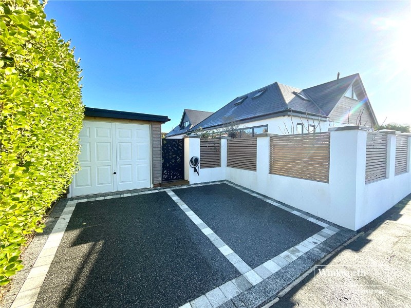 Sheldrake Road, Mudeford, Christchurch, BH23