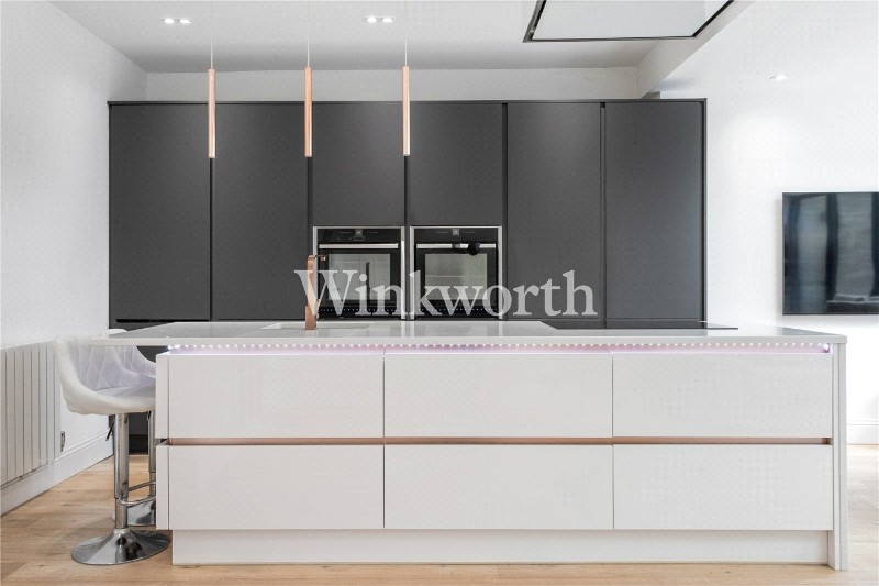 Riverway, London, N13