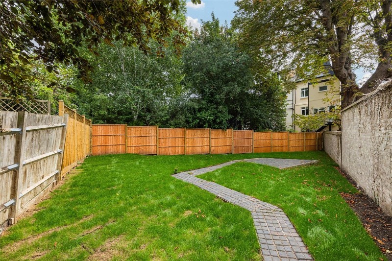 Dulwich Wood Avenue, London, SE19