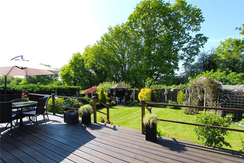 Cotswold Avenue, Rayleigh, Essex, SS6