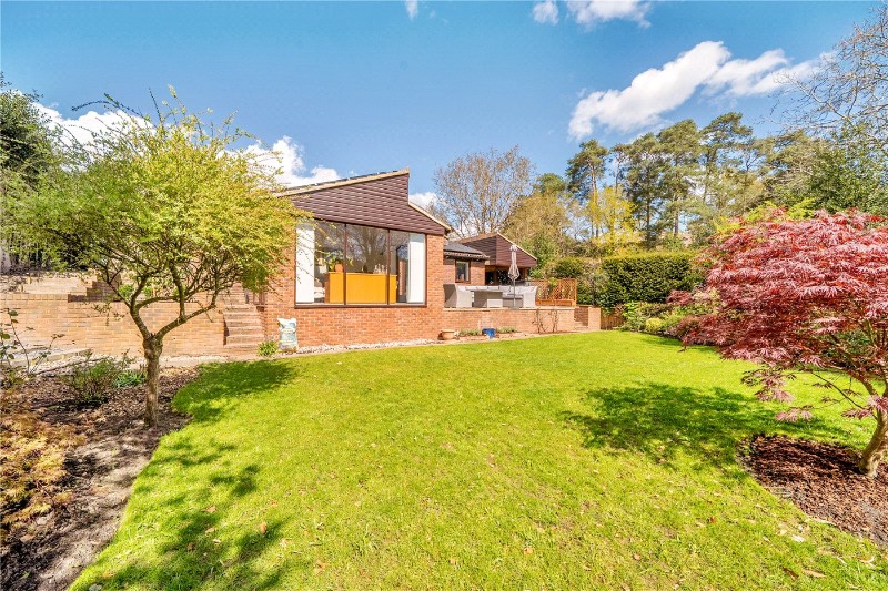 Middle Bourne Lane, Lower Bourne, Farnham, Surrey, GU10