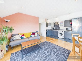 Portsmouth Road, Long Ditton, Surbiton, Surrey, KT6