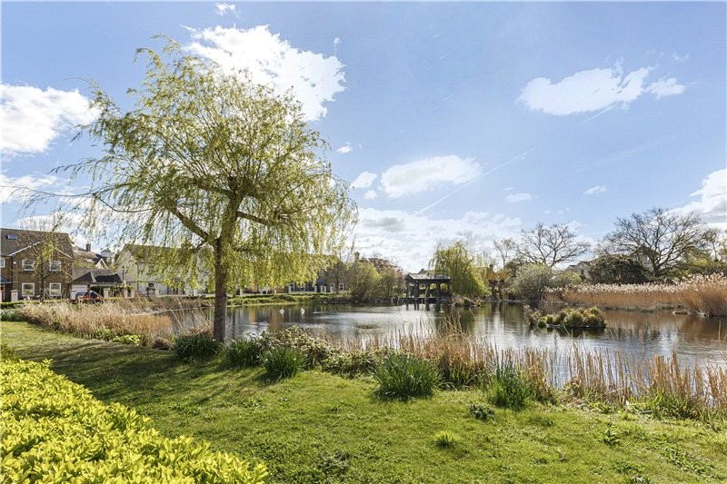 Devereux Lane, Barnes, London, SW13