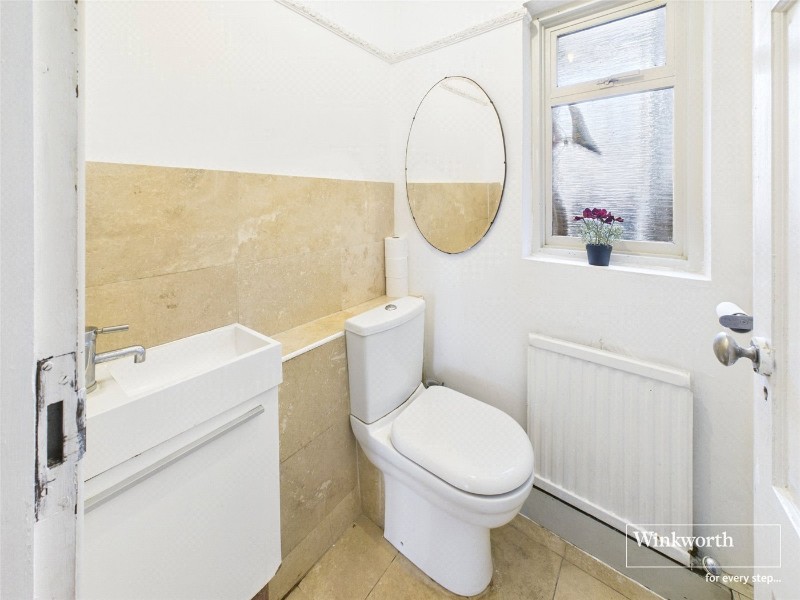 Rookery Close, London, NW9