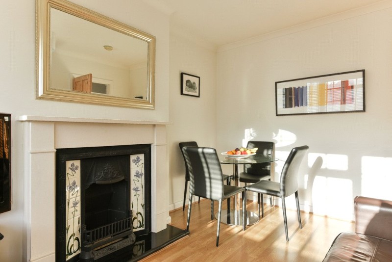 Grove Close, Kingston, KT1