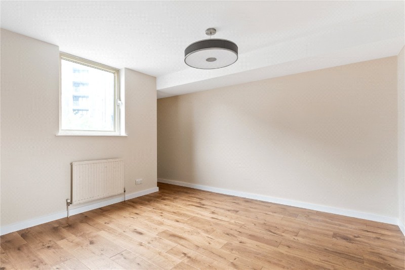 Asher Way, London, E1W