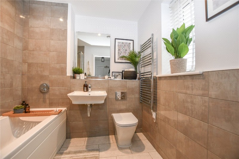 Lockhart Drive, Wokingham, Berkshire, RG40