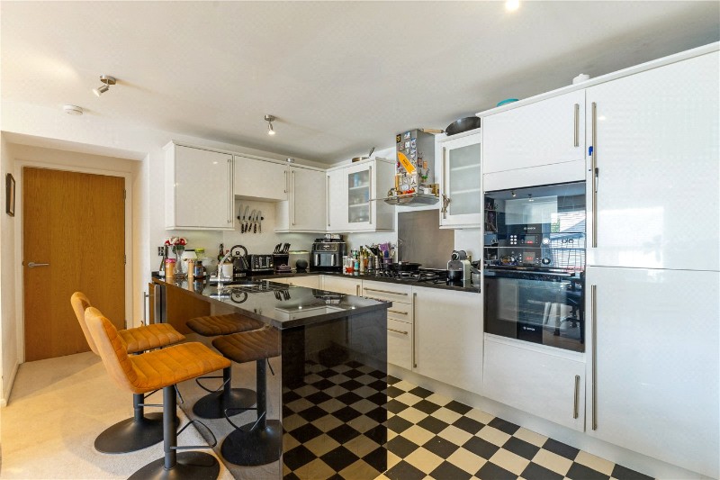 Wandsworth Road, London, SW8