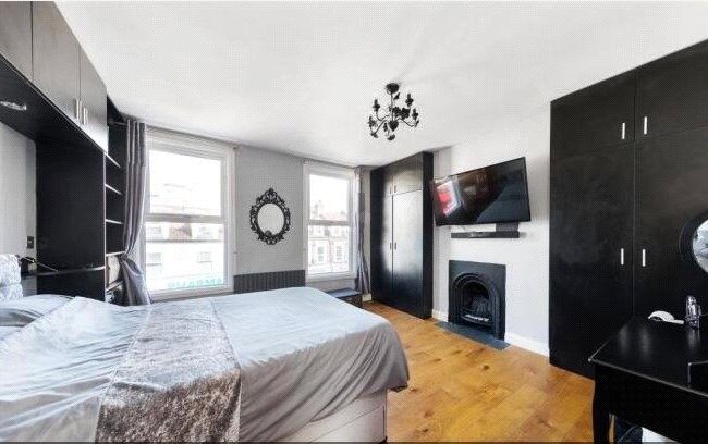 St. James&#39;s Street, London, E17