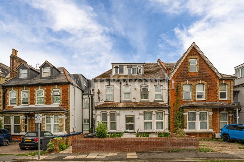 Sunningfields Road, London, NW4