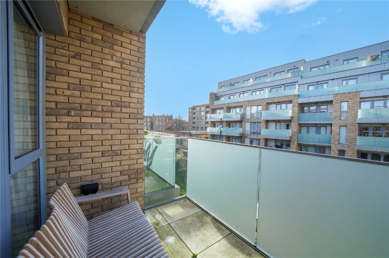 Cross Lane, London, N8