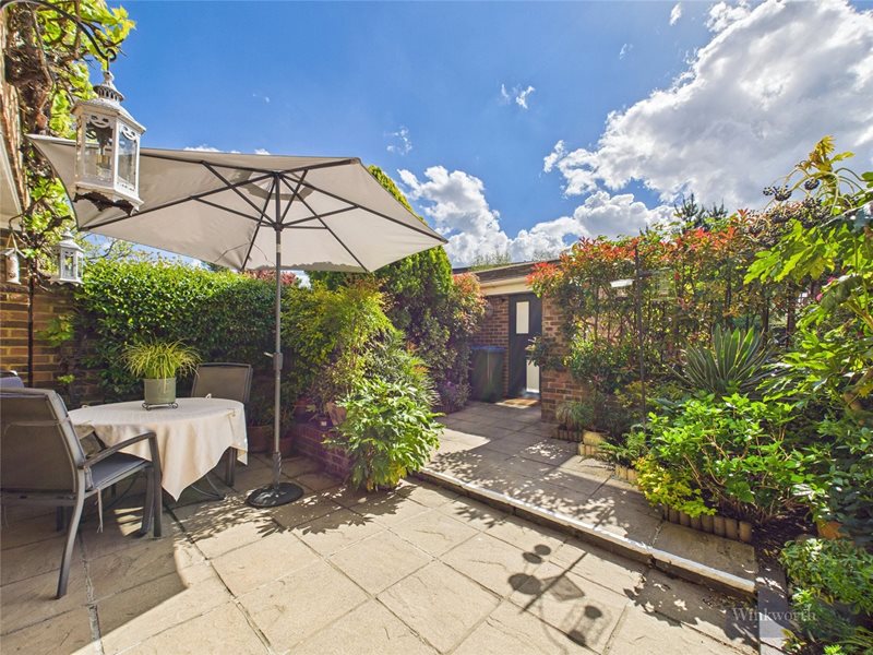 Ditton Reach, Thames Ditton, Surrey, KT7
