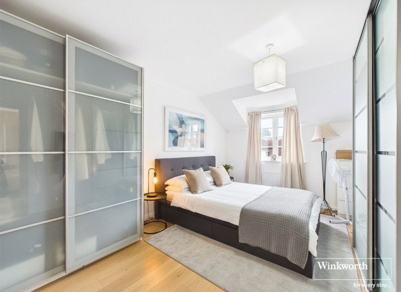 Great North Way, London, NW4