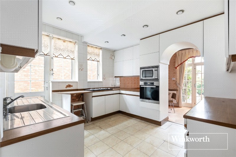 Hendon Lane, Finchley, London, N3