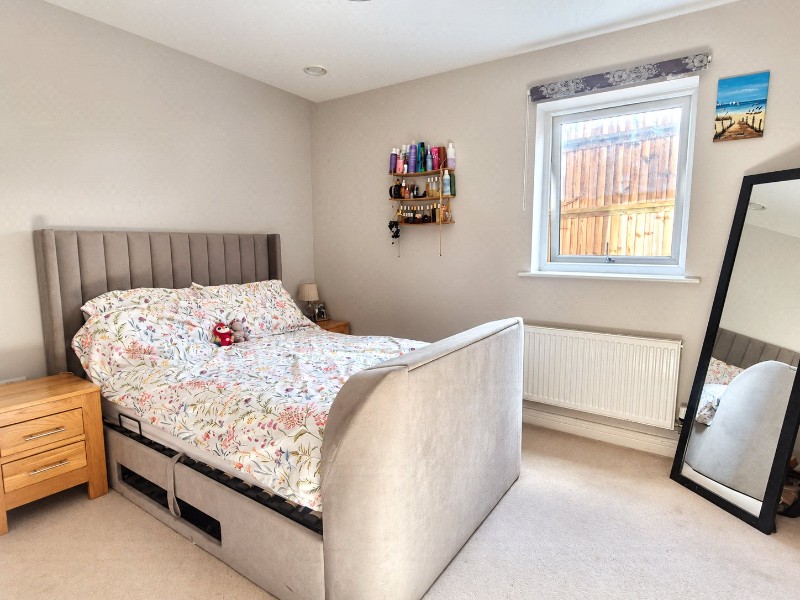Tapster Street, Barnet, EN5