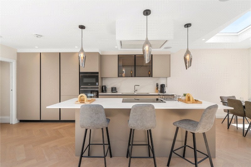 East Dulwich Grove, London, SE22