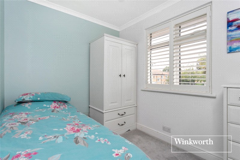 Connaught Road, Barnet, EN5