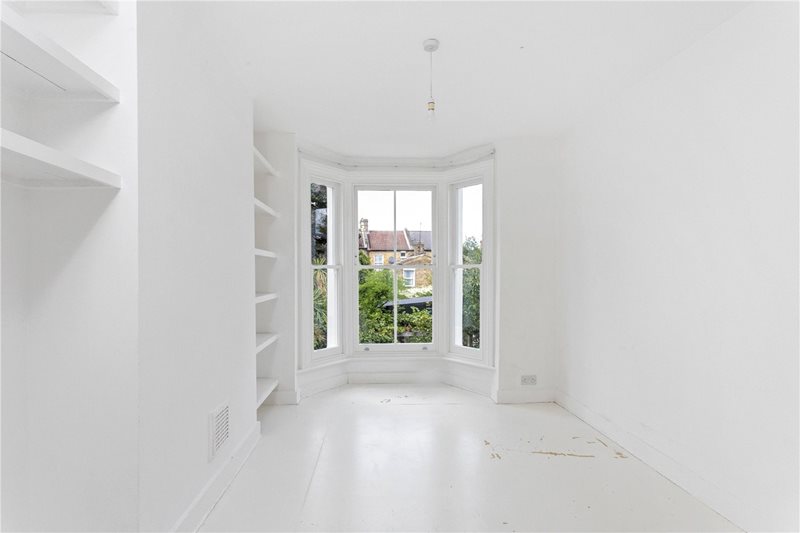 Mayola Road, London, E5