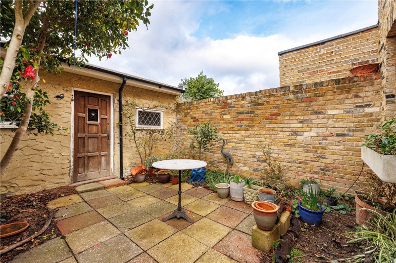 Basuto Road, London, SW6