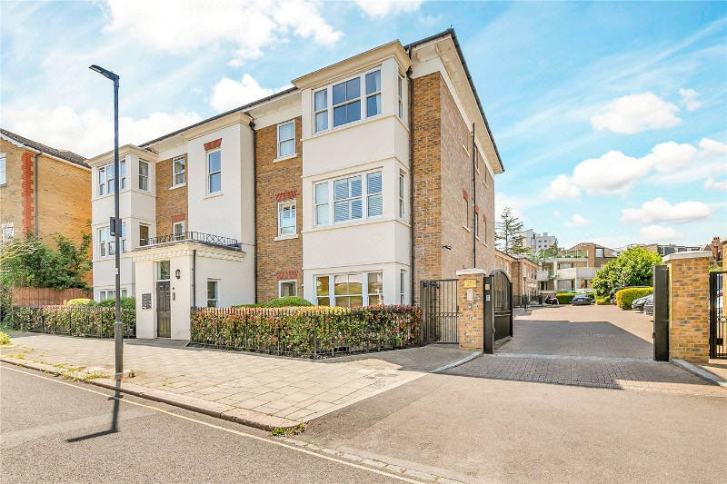 Crescent Lane, London, SW4