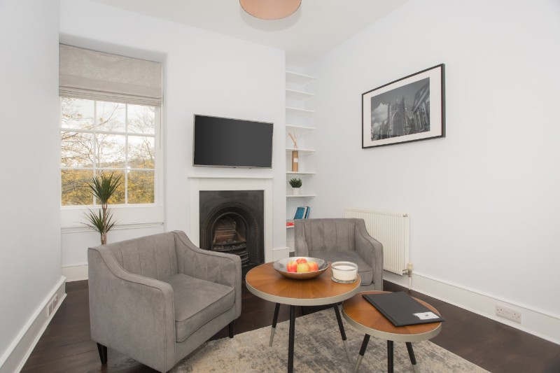 1 Cleveland Bridge, Bath, Somerset, BA1