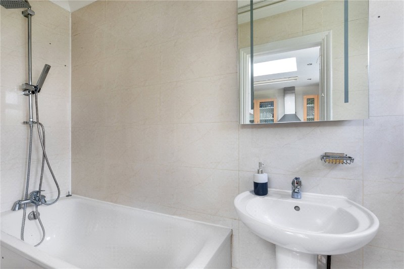 Broadwater Road, London, SW17